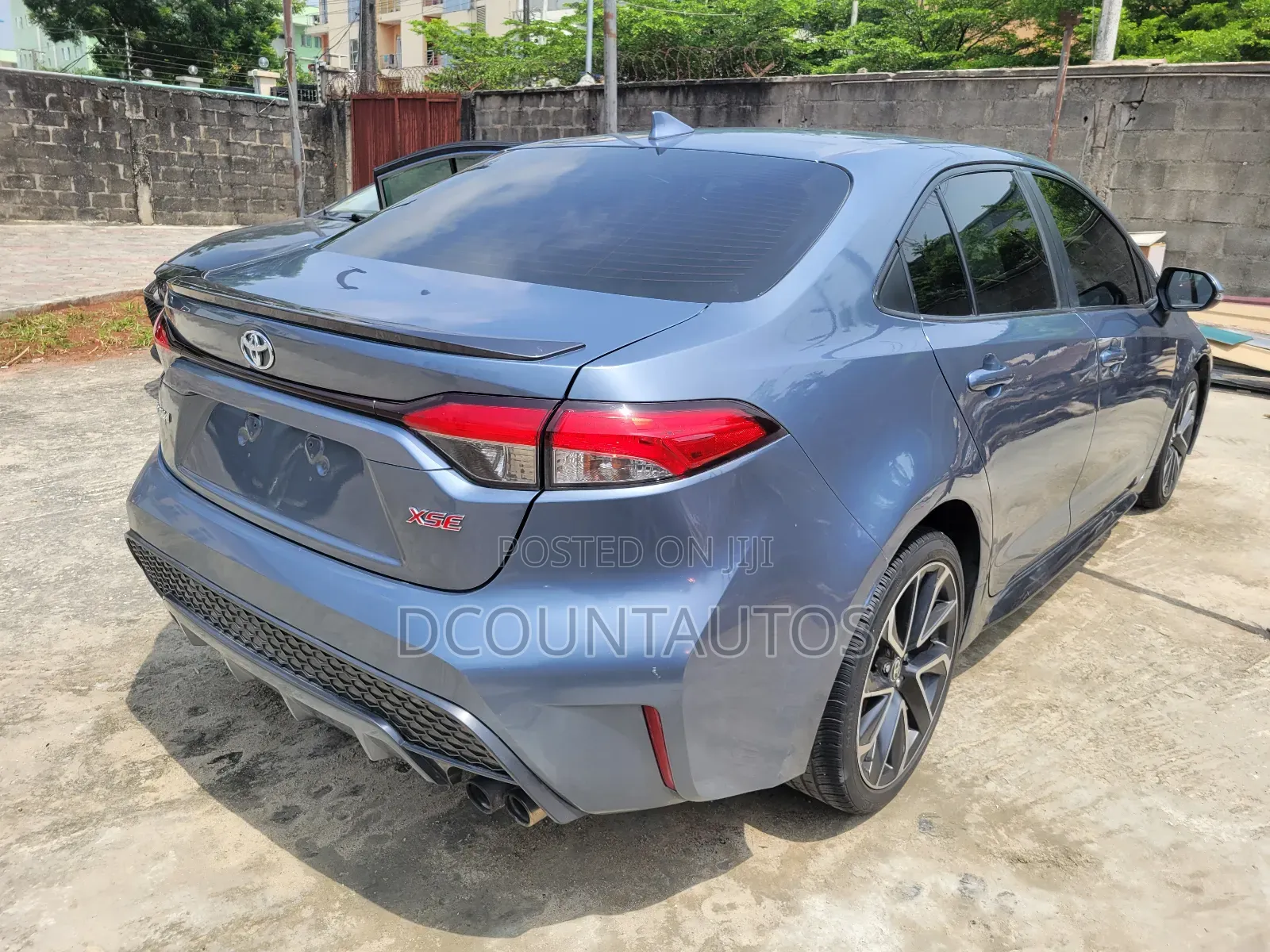 Toyota Corolla XSE 2020 Blue
