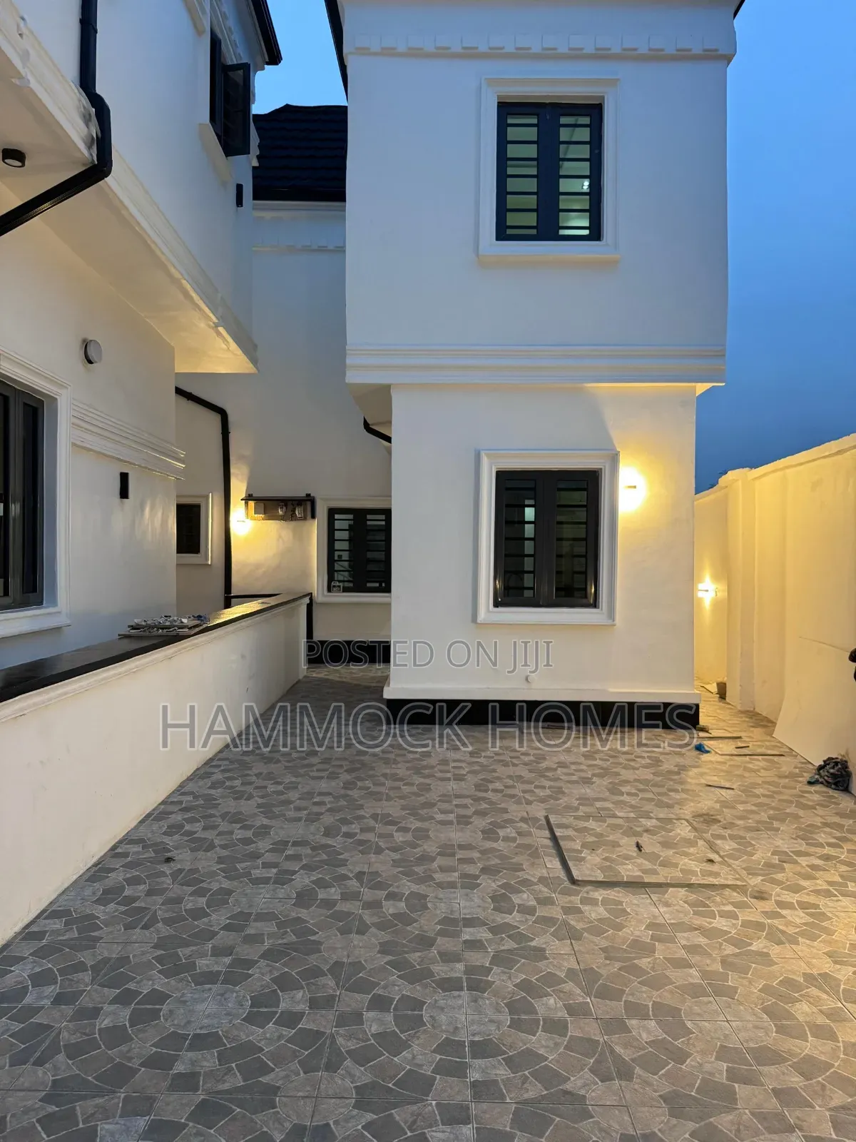 3bdrm Duplex in Kolapo Ishola Gra, Akobo for rent