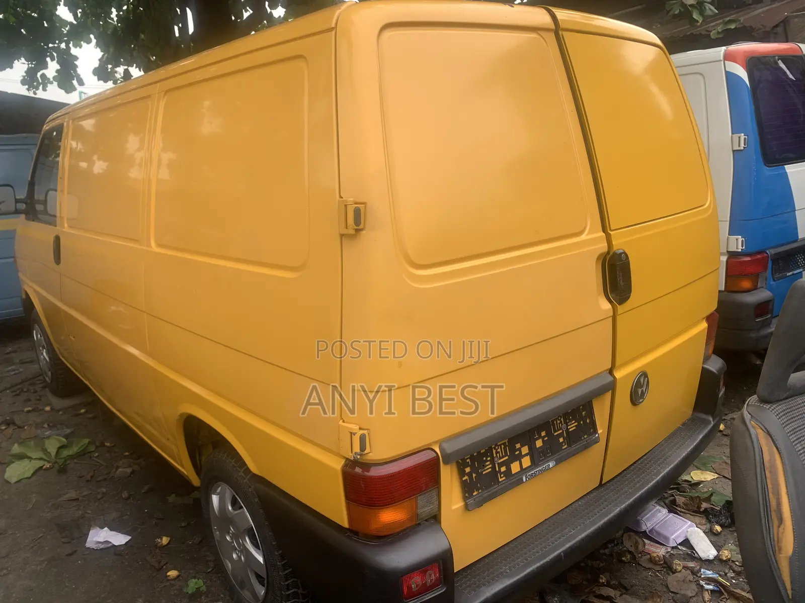 Volkswagen Transporter 2005 Yellow