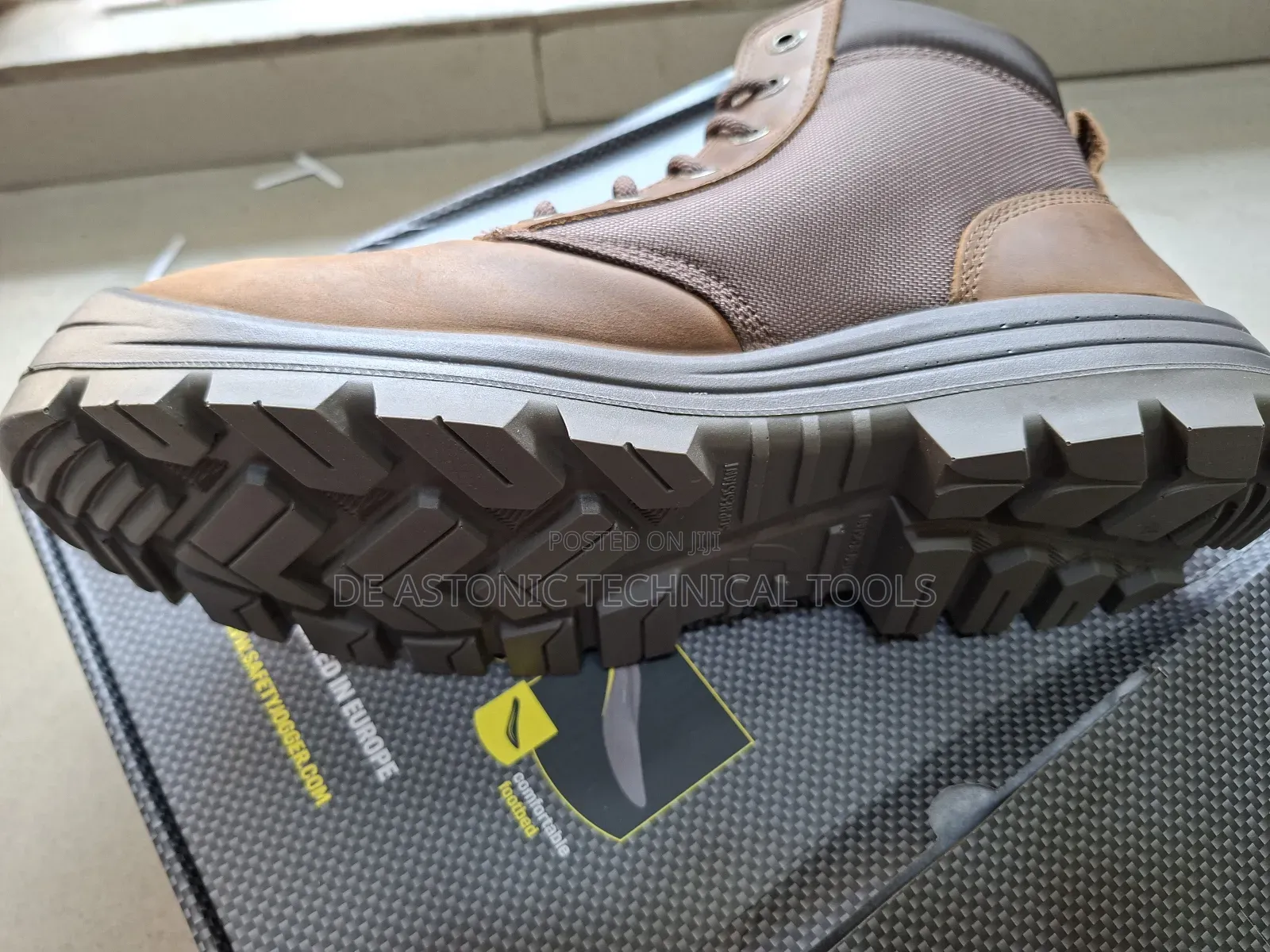 Dakar Safety Joggers Boot