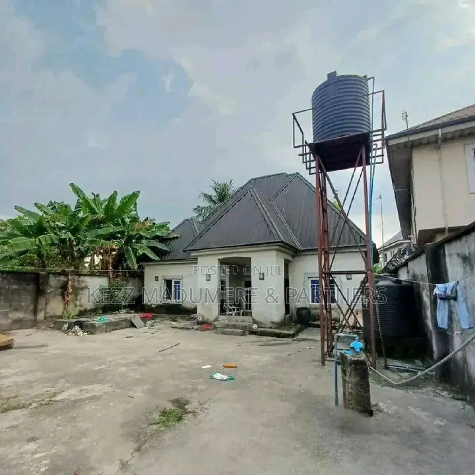 6bdrm Bungalow in Rumuodomaya, Port, Ruuodomaya for sale