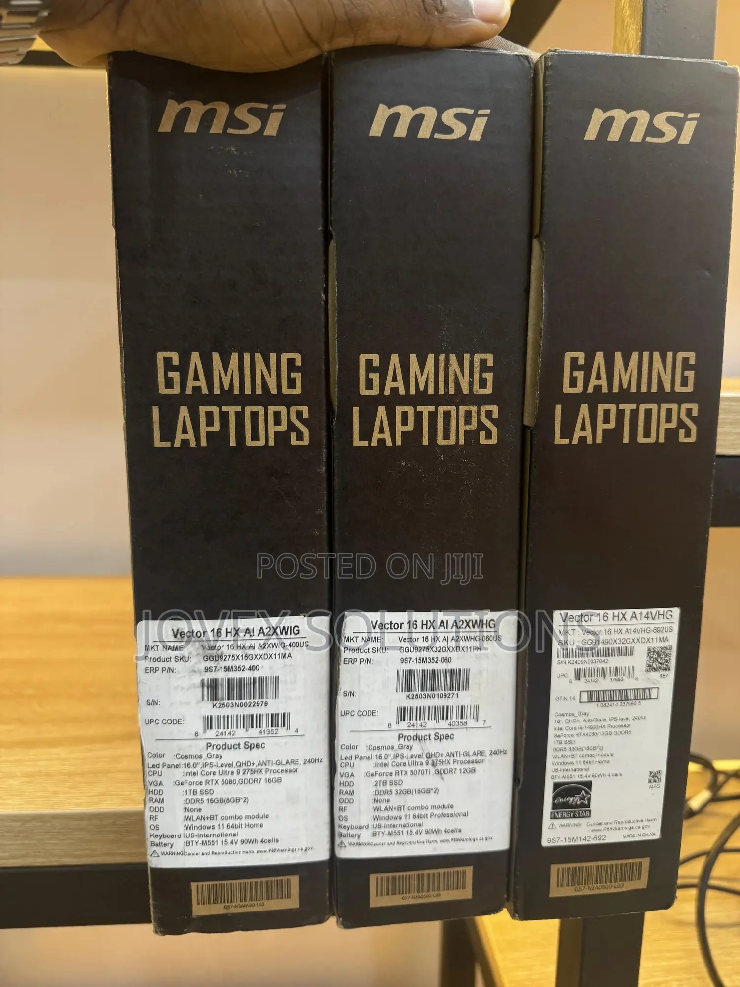 New Laptop MSI Vector 16 HX AI A2XWIG 32GB Intel Core i9 SSD 1T