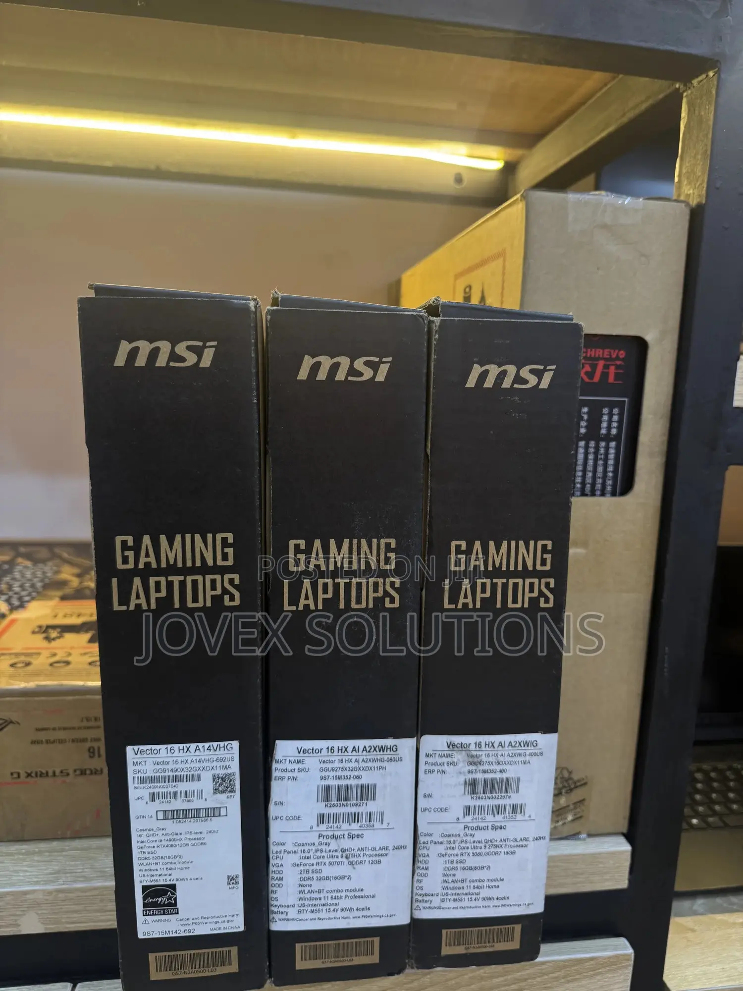 New Laptop MSI Vector 16 HX AI A2XWIG 32GB Intel Core Ultra 9 SSD 1T