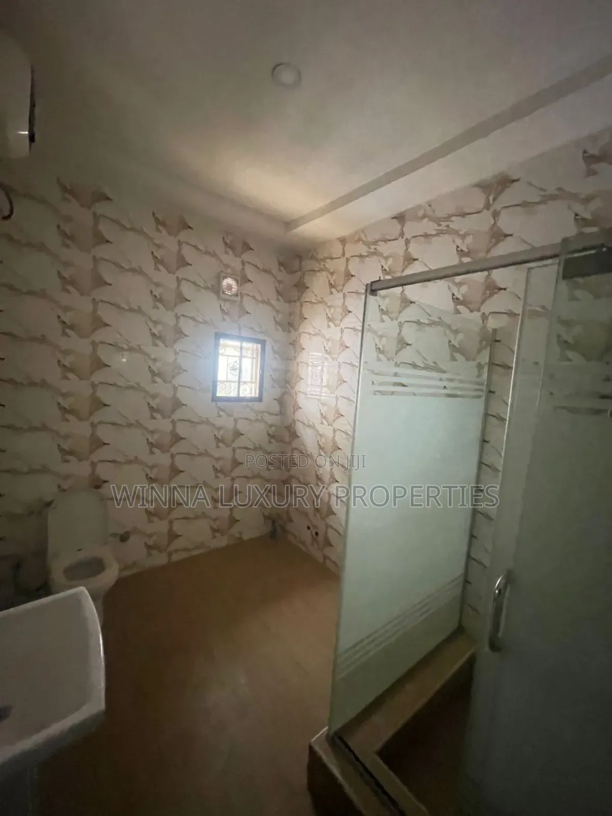 4bdrm Duplex in Biltmore, Lugbe District for rent