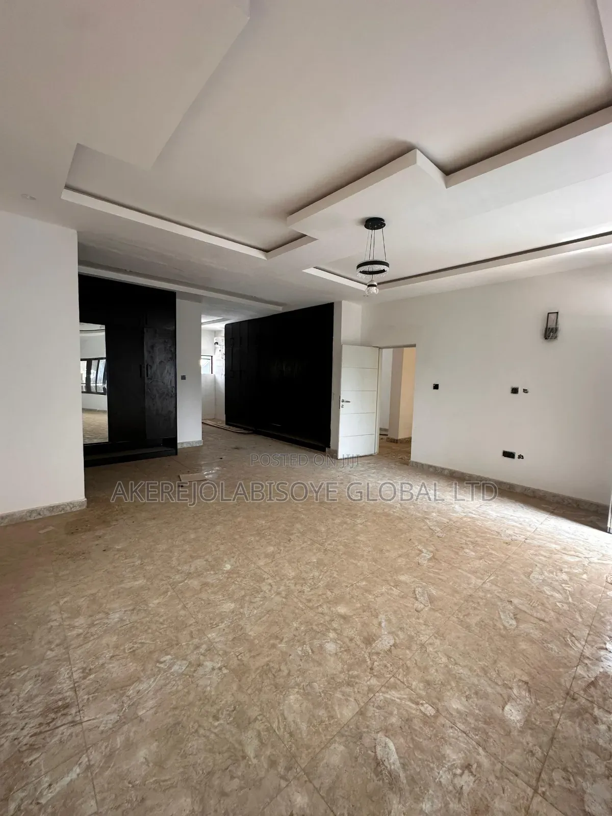 5bdrm Duplex in Guzape, Abuja for sale