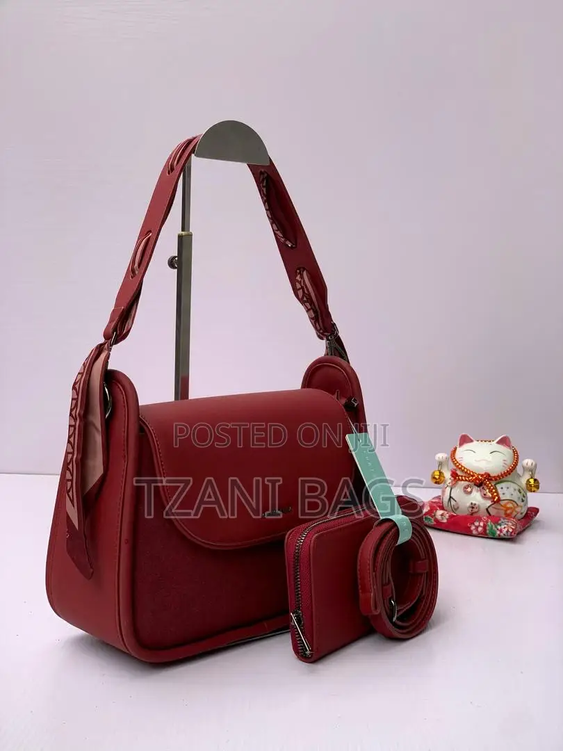 Fashion Handbag by Chrisbella