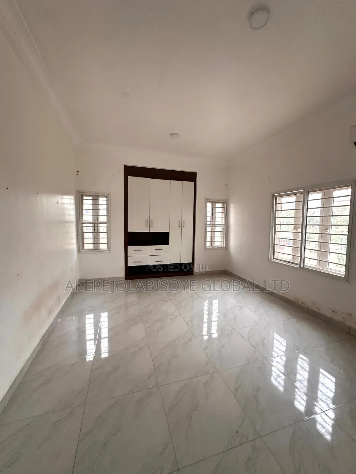 3bdrm Apartment in Jahi Gilmore, Abuja for rent