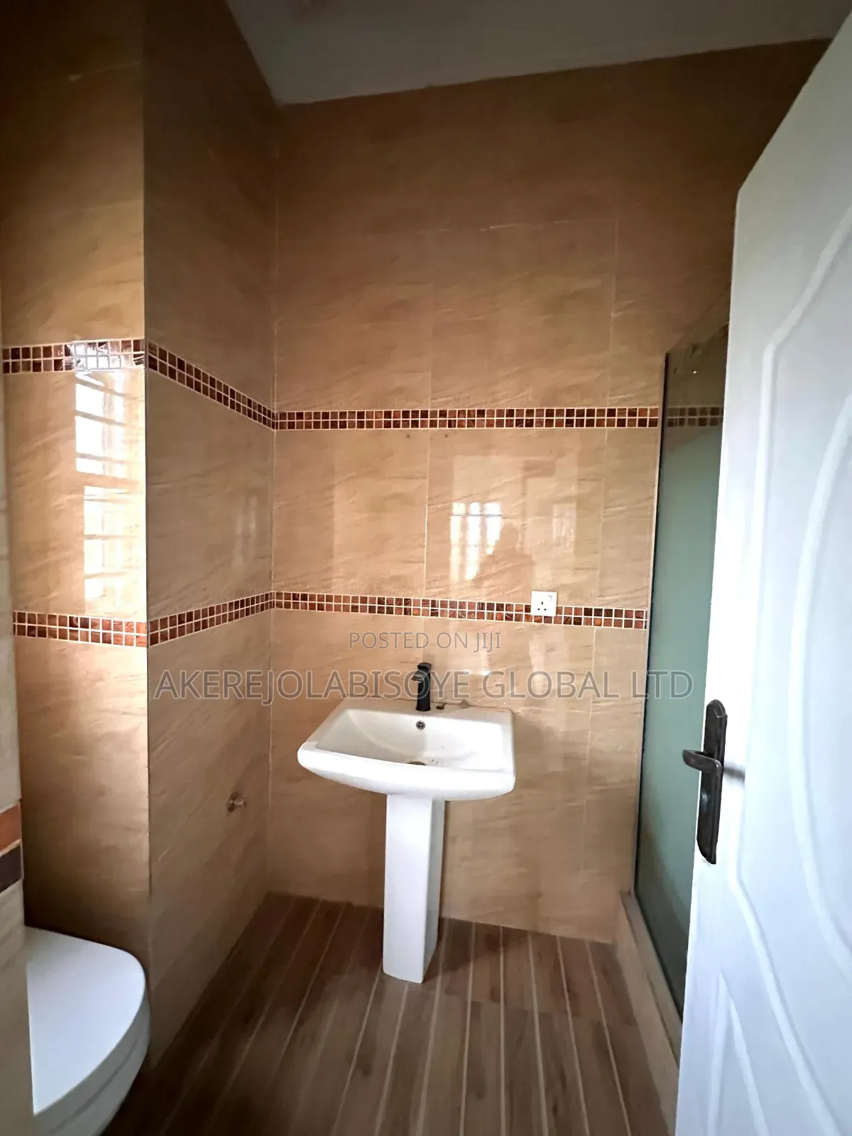 3bdrm Apartment in Jahi Gilmore, Abuja for rent