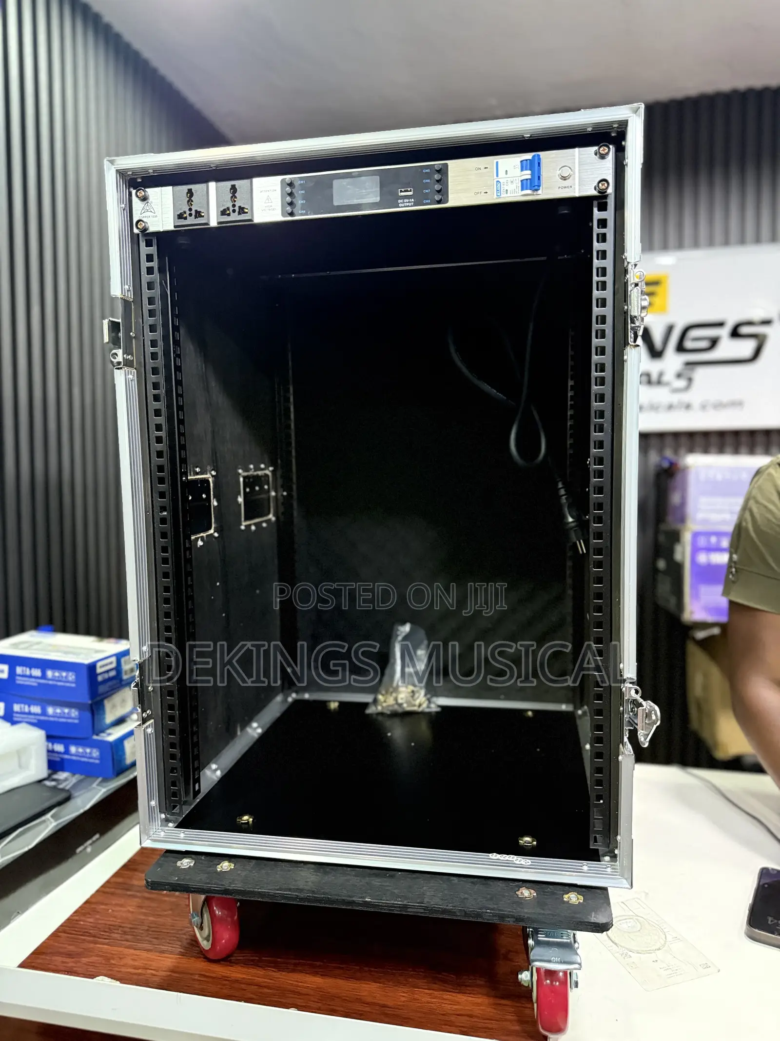 Heavy Duty 16 Units Amplifier Rack With Wheels Amp
