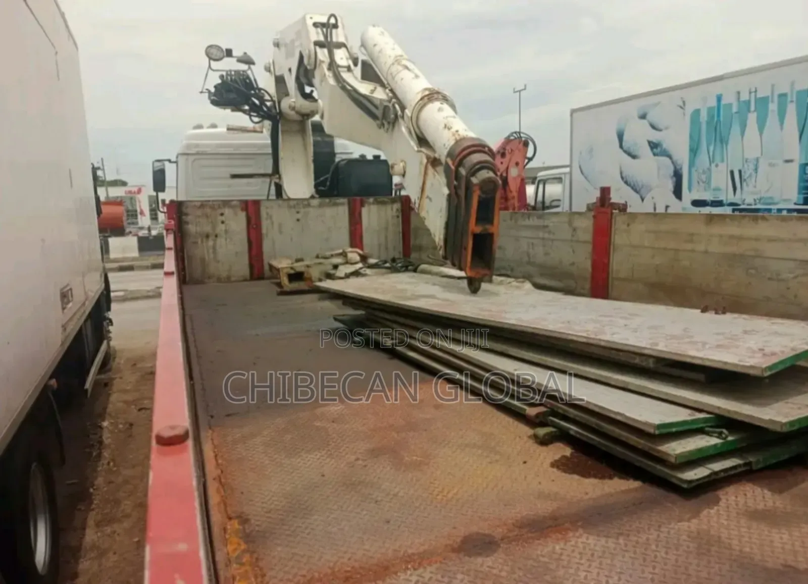 Mercedes Benz Truck With 22 Tons Hiab Crane and 10 Tyres (Tokunbo)