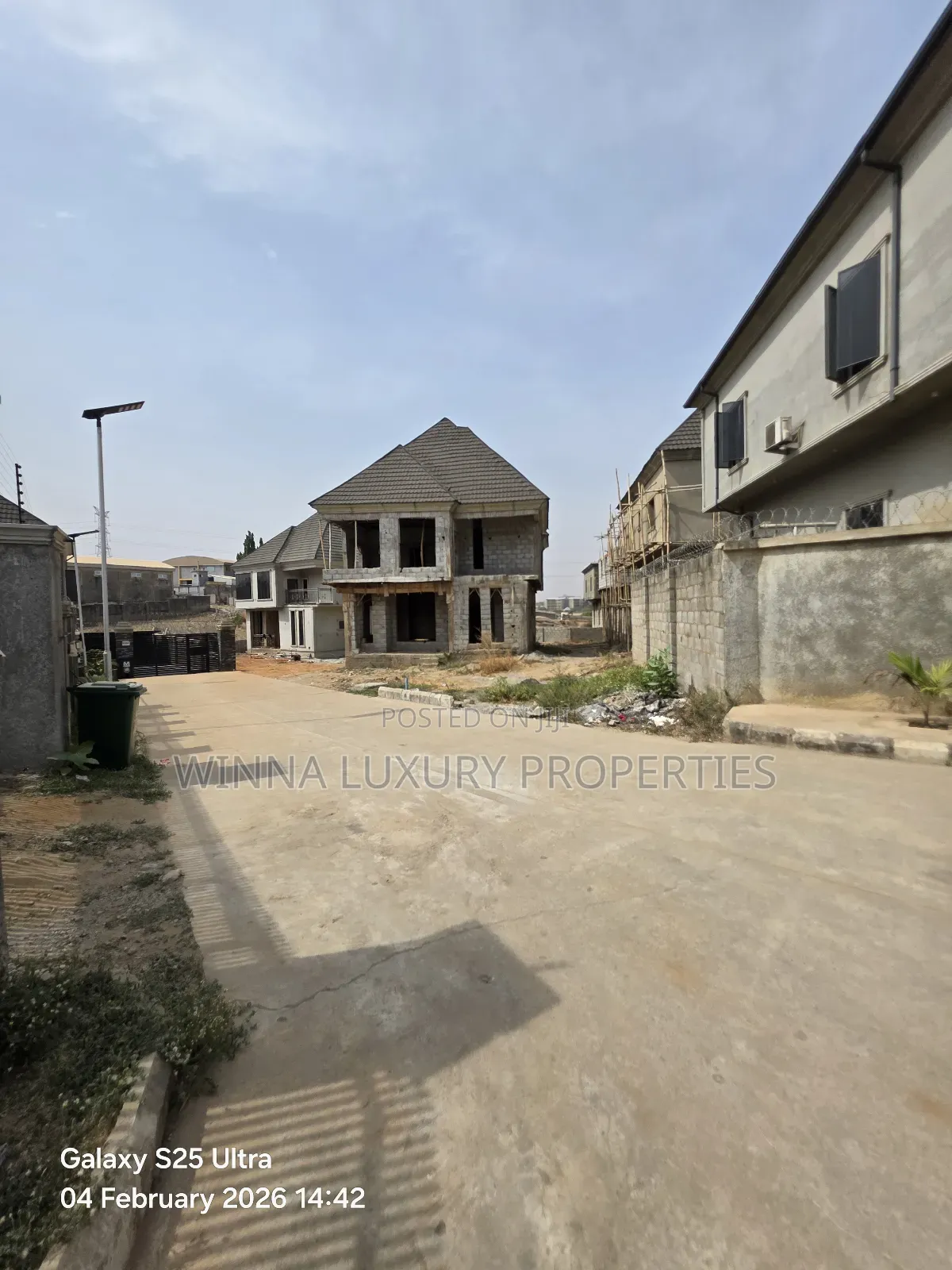 6bdrm Duplex in In An Estate At for sale