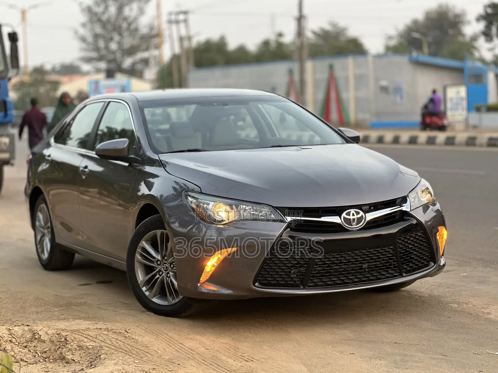 Toyota Camry 2016 Gray
