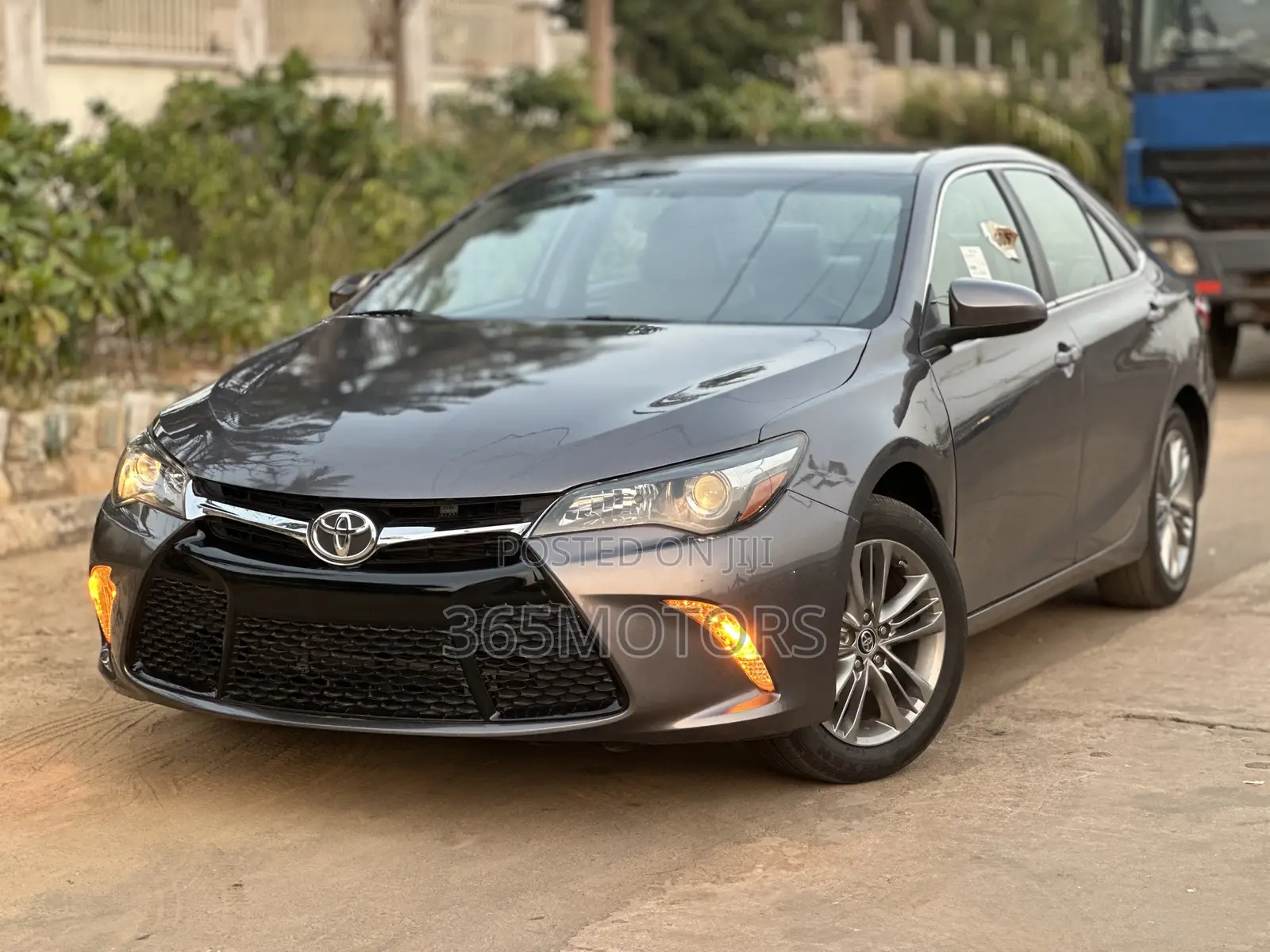 Toyota Camry 2016 Gray