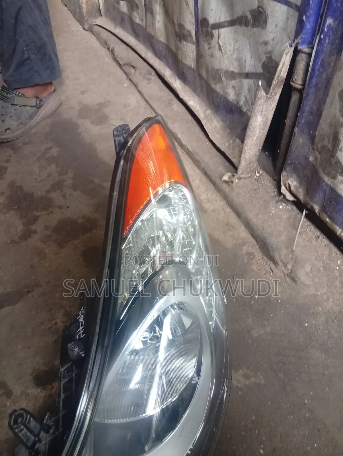 Hyundai Elentra 2012 Headlight