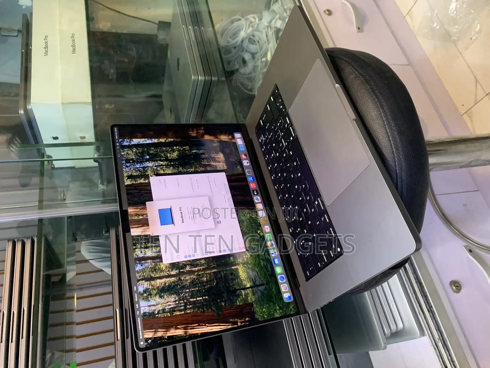 Laptop Apple MacBook Pro 2021 M1 32GB Apple M1 Pro SSD 1T