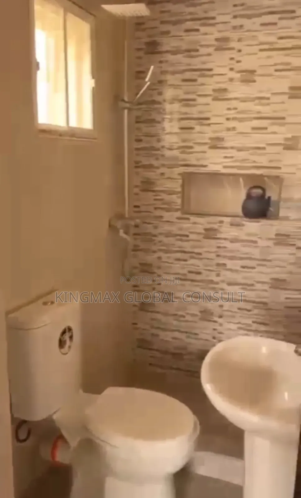 6bdrm Chalet in Karsana Abuja, Gwarinpa for sale