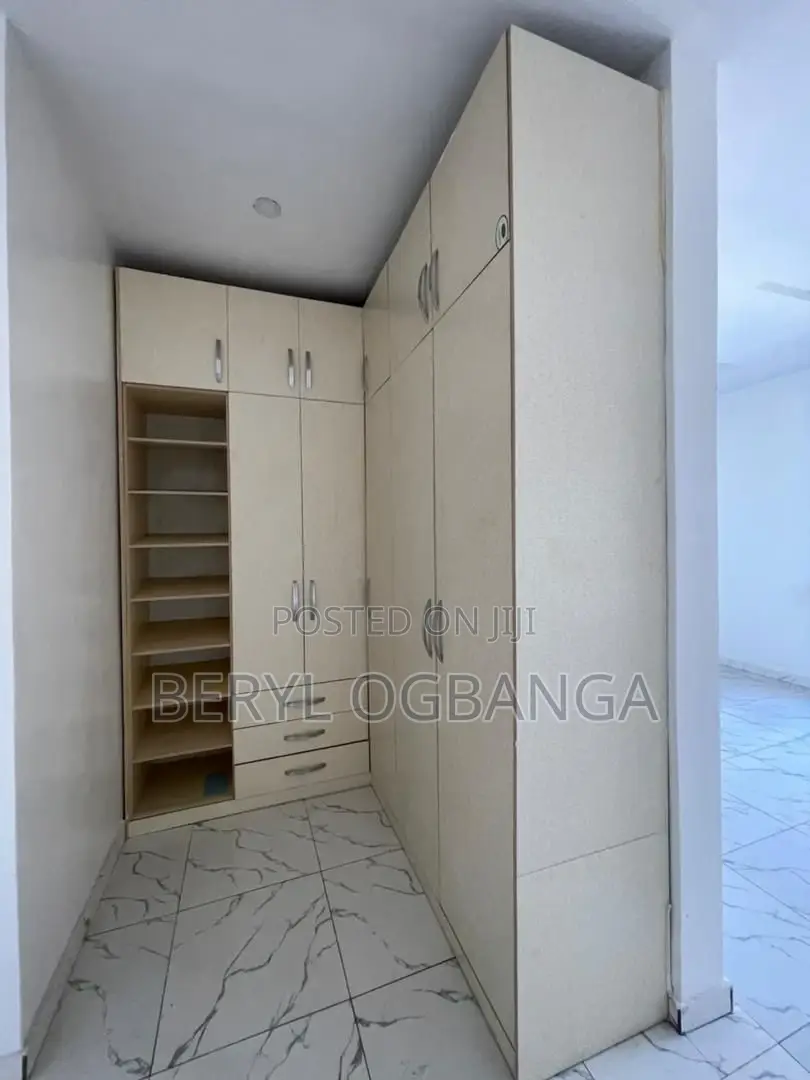 4bdrm Duplex in Lekki Phase 2 for rent