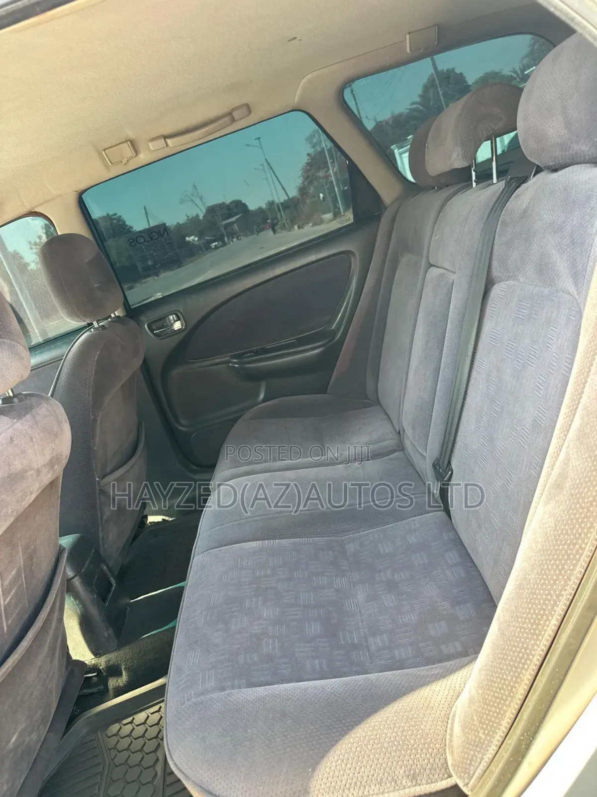 Toyota RAV4 Base AWD 2001 Pink
