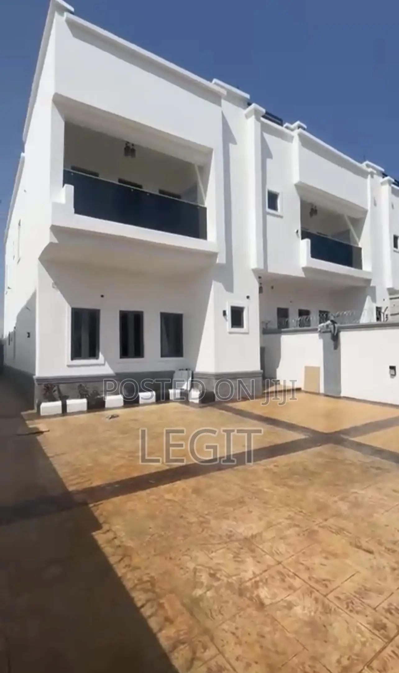 4bdrm Duplex in Lugbe District for sale
