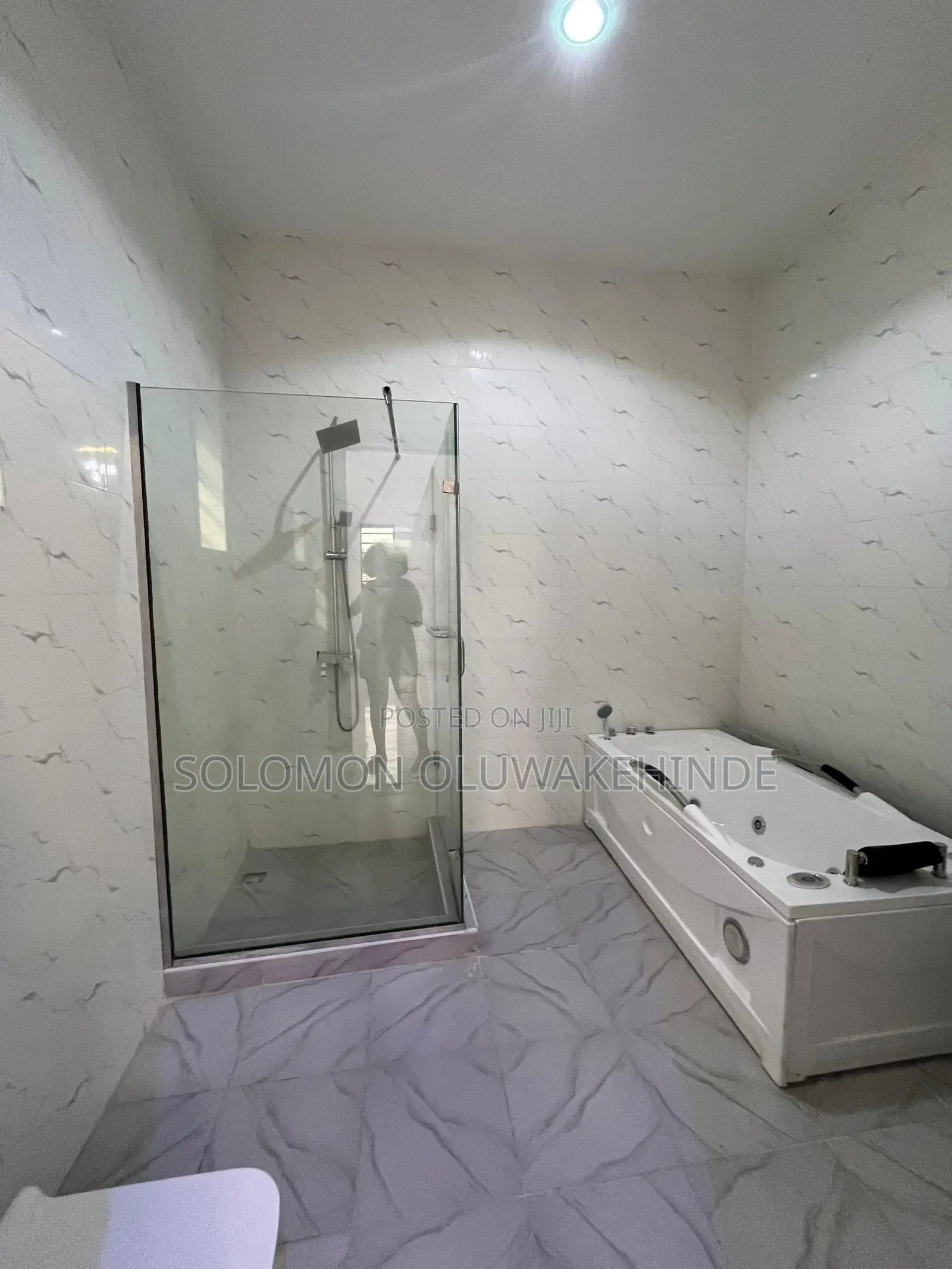 4bdrm Duplex in Lekky County, Ikota for sale