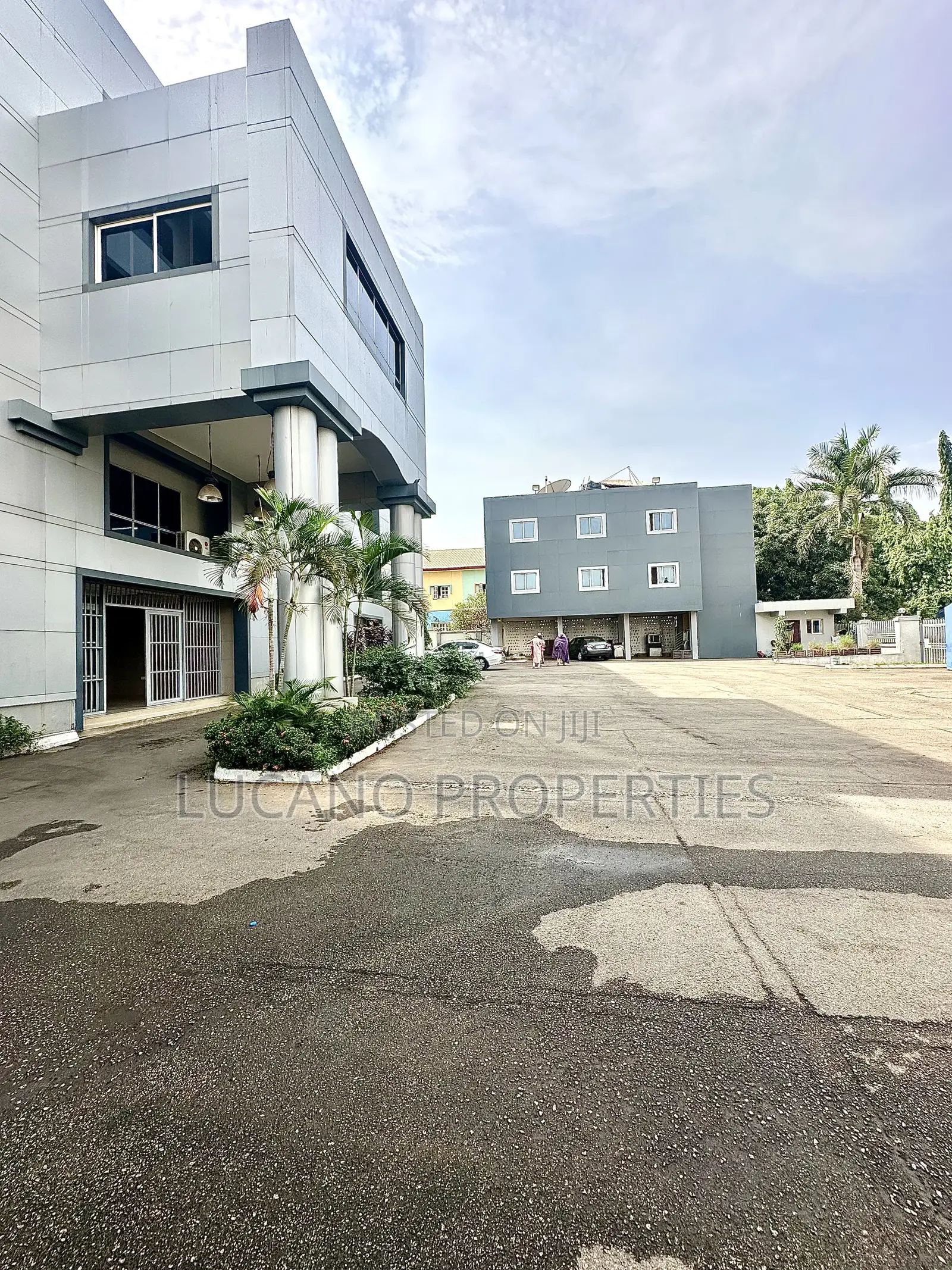 Commercial Plaza for Sale, Within a Very Busy Neighborhood