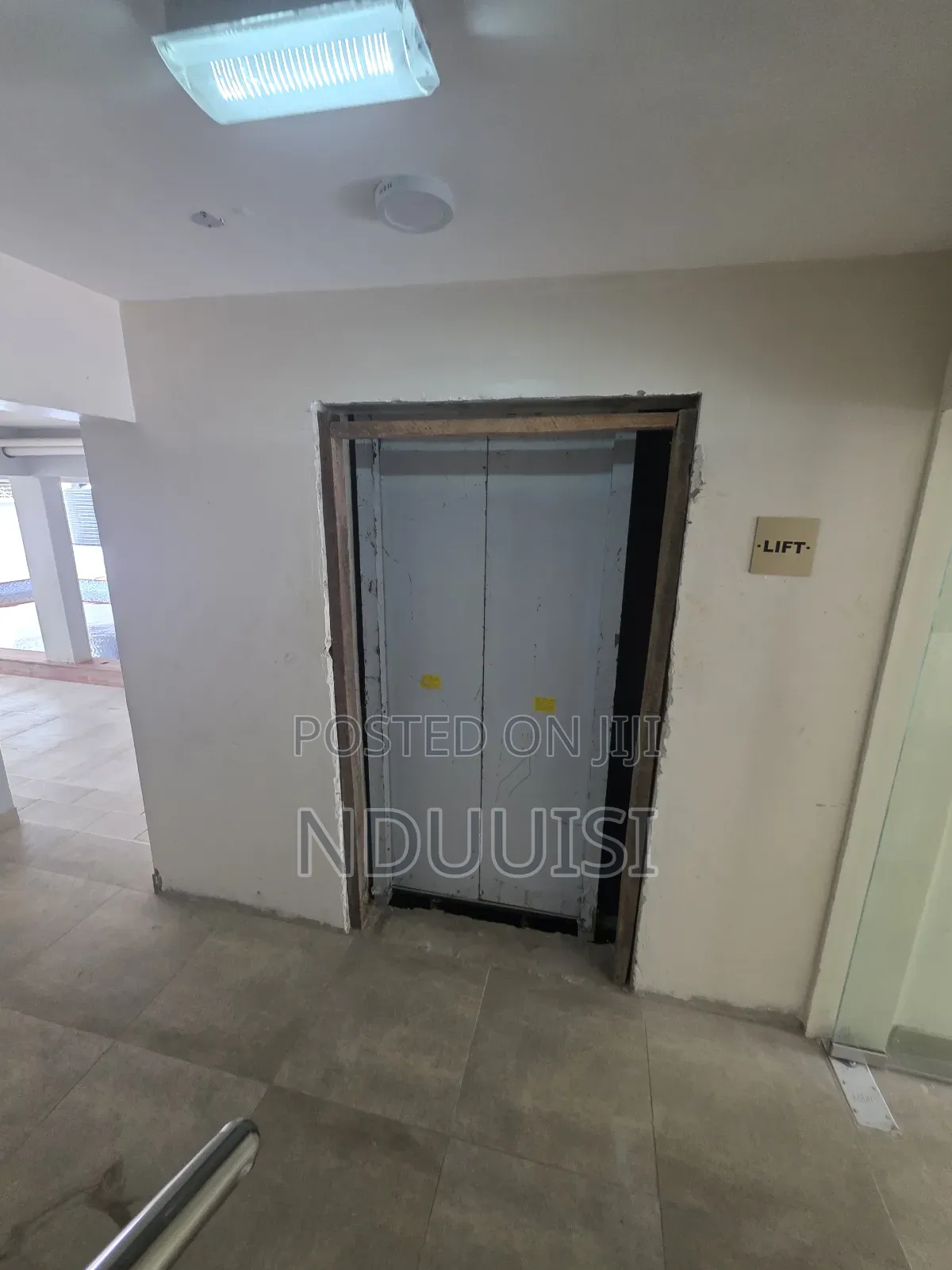3bdrm Apartment in Lekki Phase 1 for sale