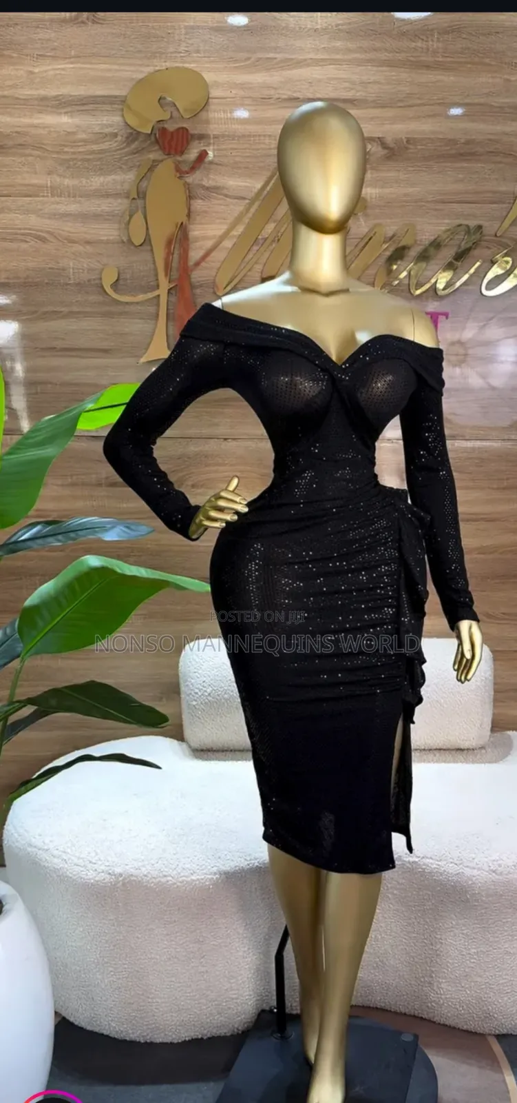 New Trending Bbl Complete And Half Gold, Black Mannequin