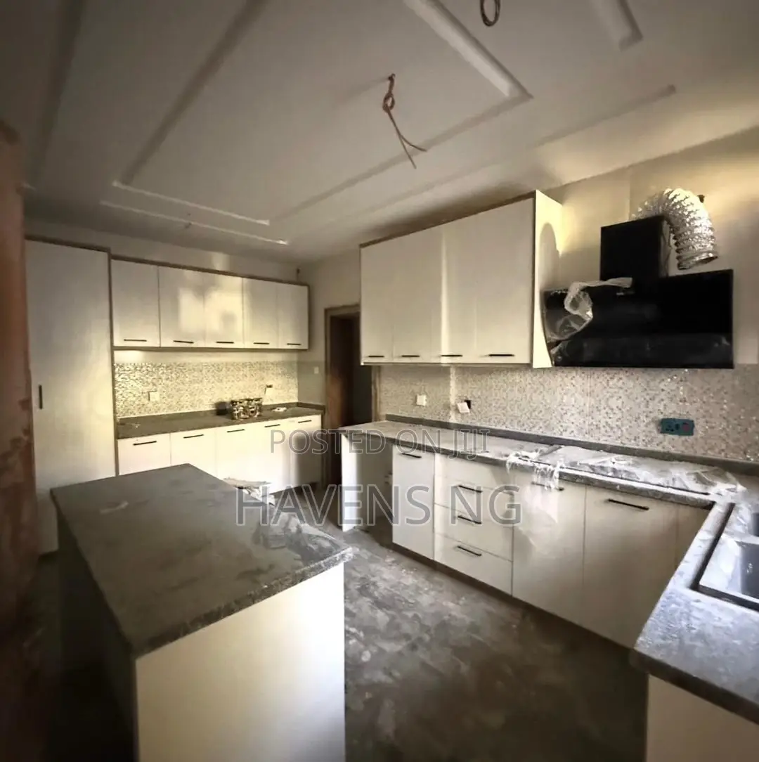 4bdrm Duplex in Zone 2 / Wuse for sale