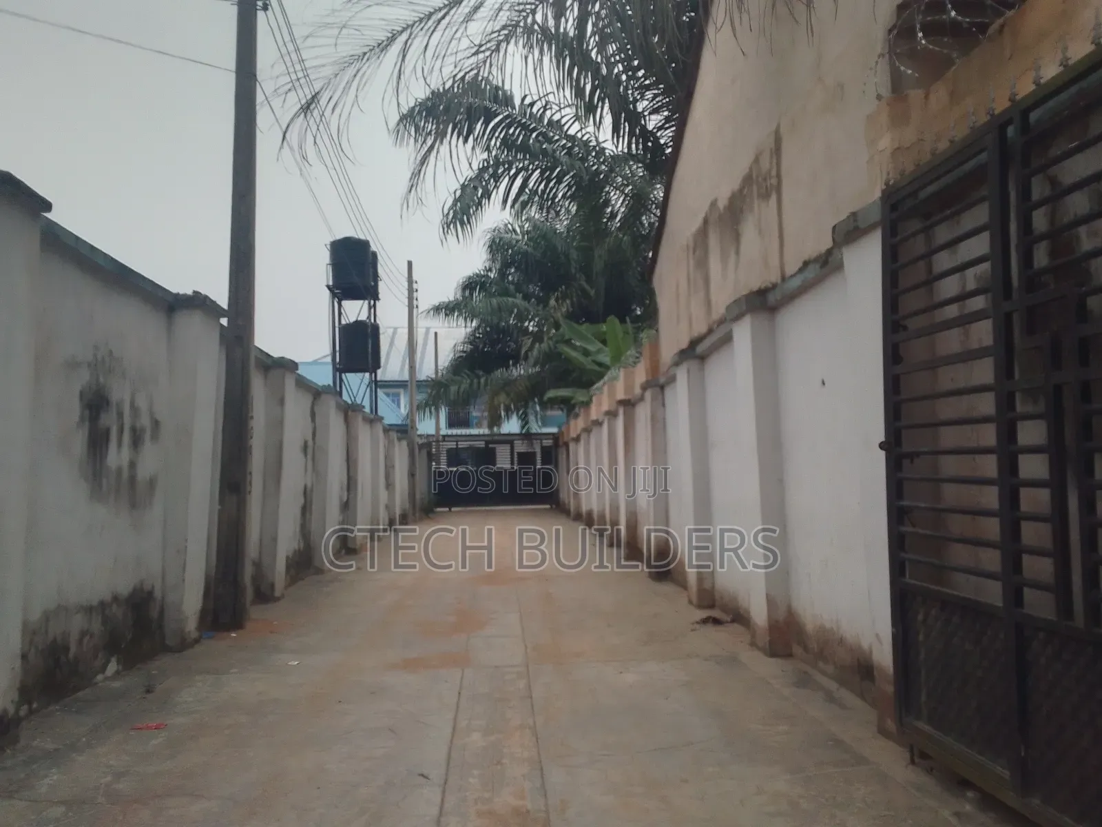 3bdrm Block of Flats in Benin City for sale