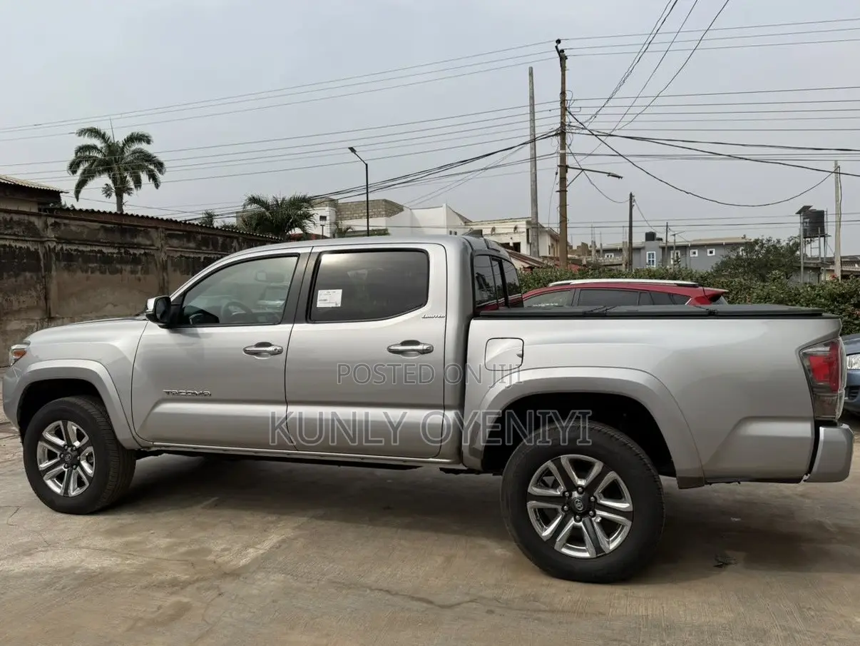 Toyota Tacoma 4dr Double Cab 2016 Silver