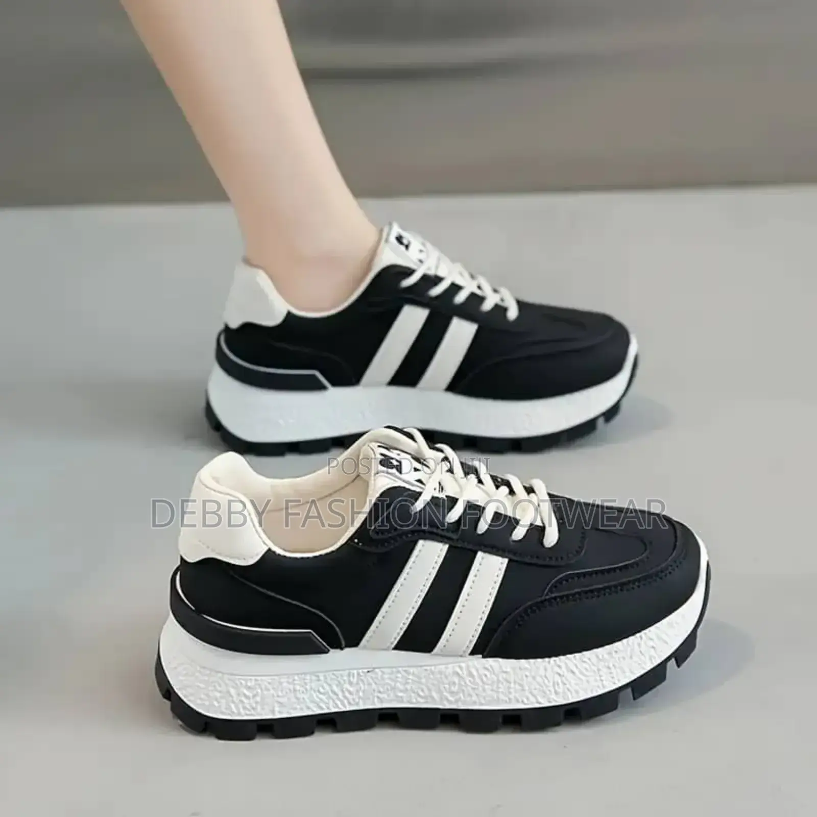 Trendy and Stylish Female Sneakers, Perfect for Everyday Wear.