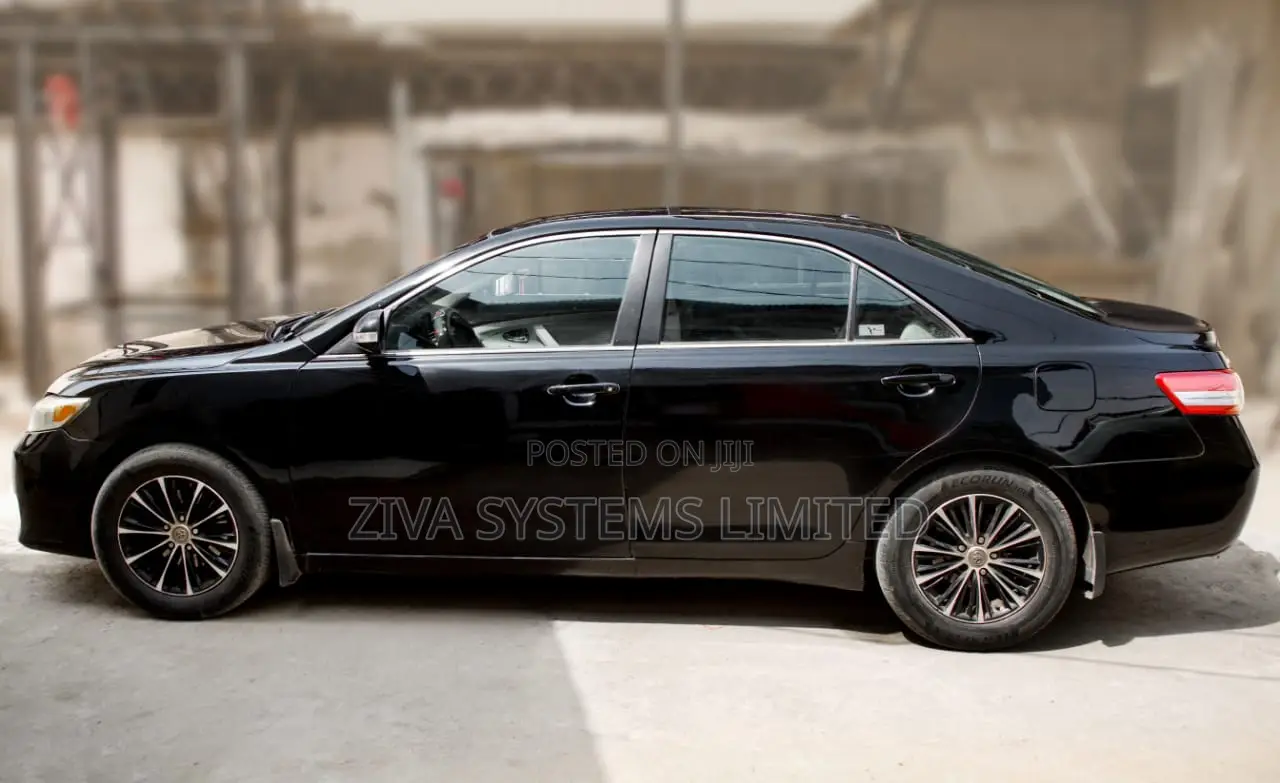 Elegant Black Toyota Camry 2010 Model for Rent