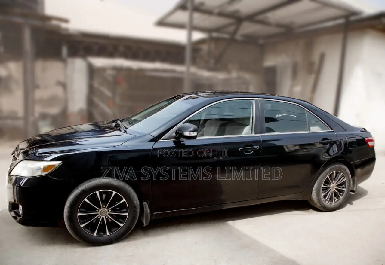 Elegant Black Toyota Camry 2010 Model for Rent
