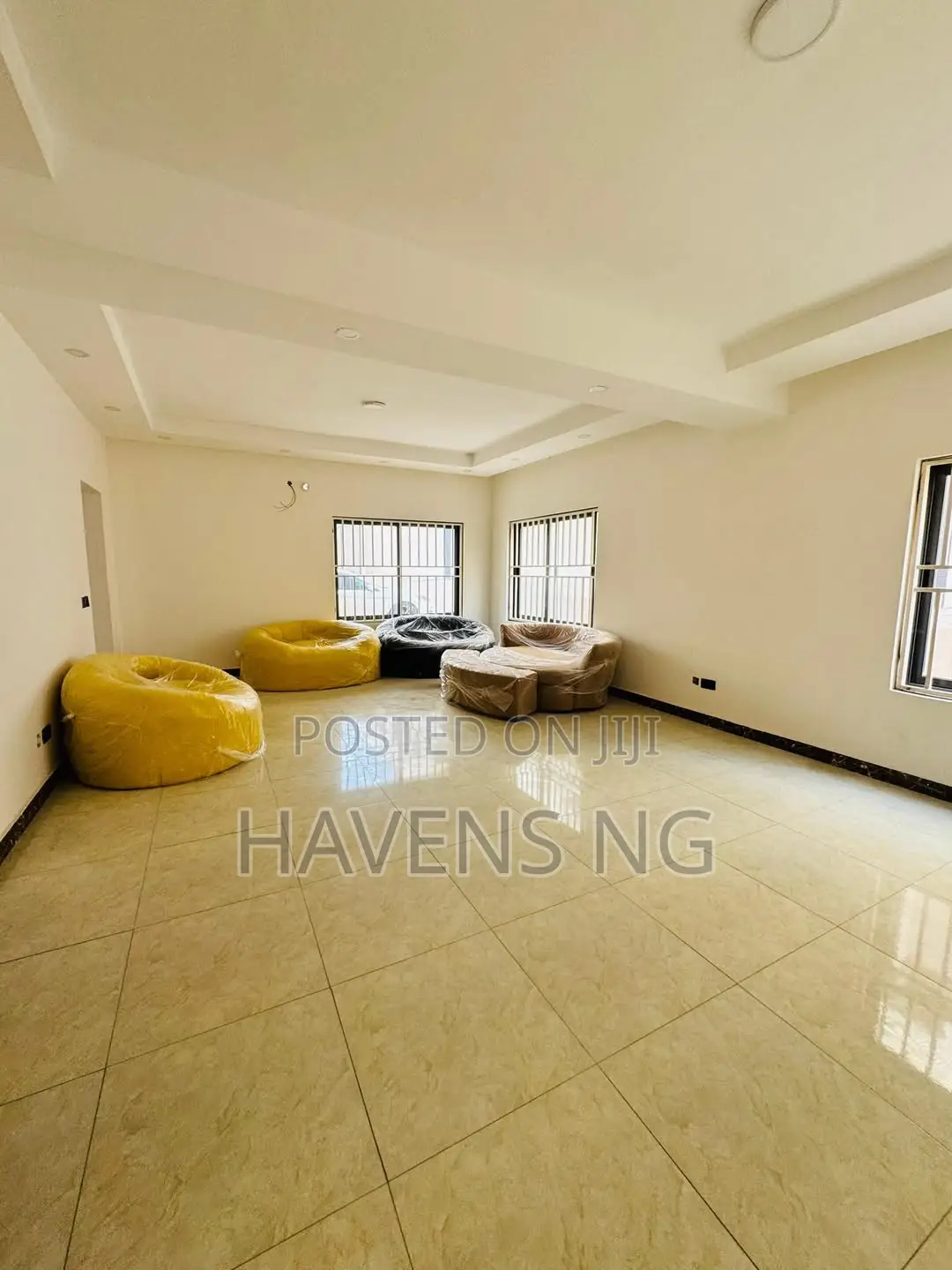 5bdrm Duplex in Mabushi for sale