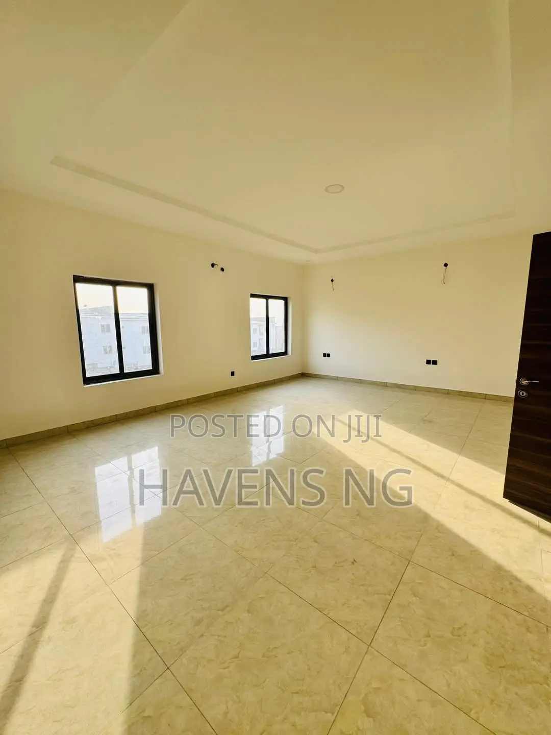 5bdrm Duplex in Mabushi for sale