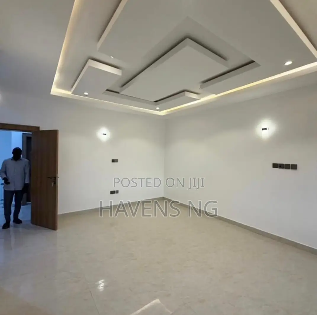 4bdrm Duplex in Jahi for sale
