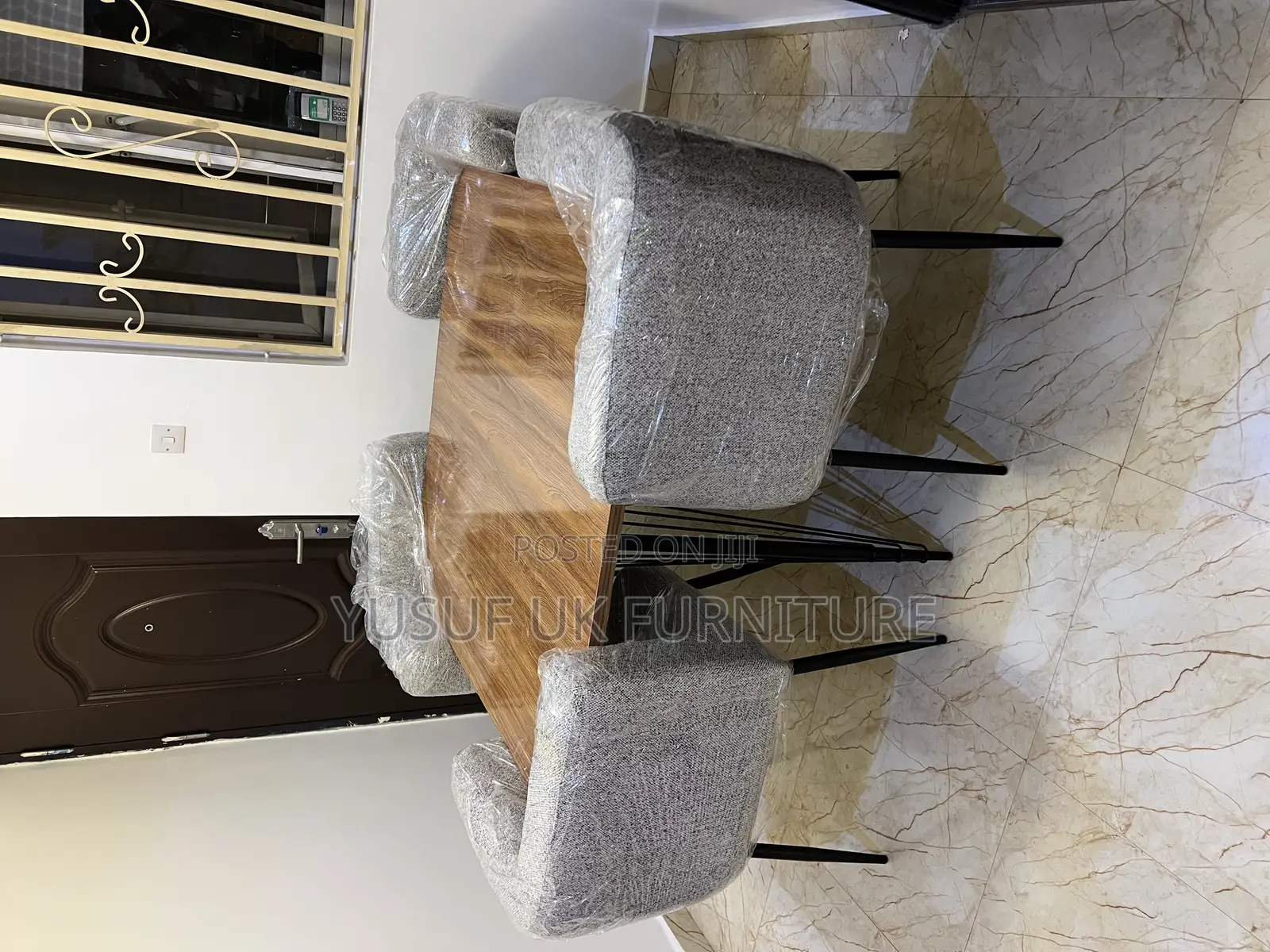 4 Chairs Round Dining