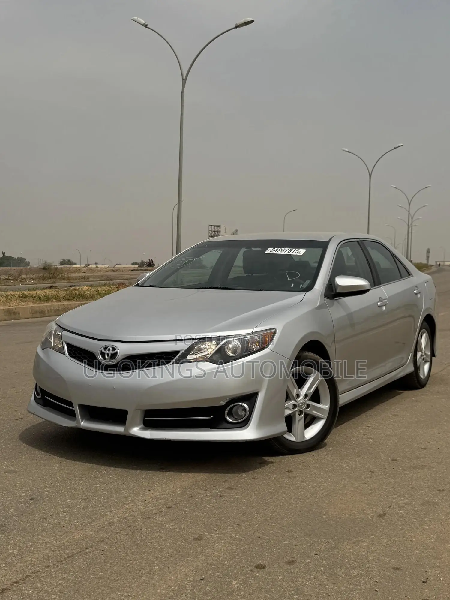 Toyota Camry SE 4dr Sedan (2.5L 4cyl 6A) 2014 Silver