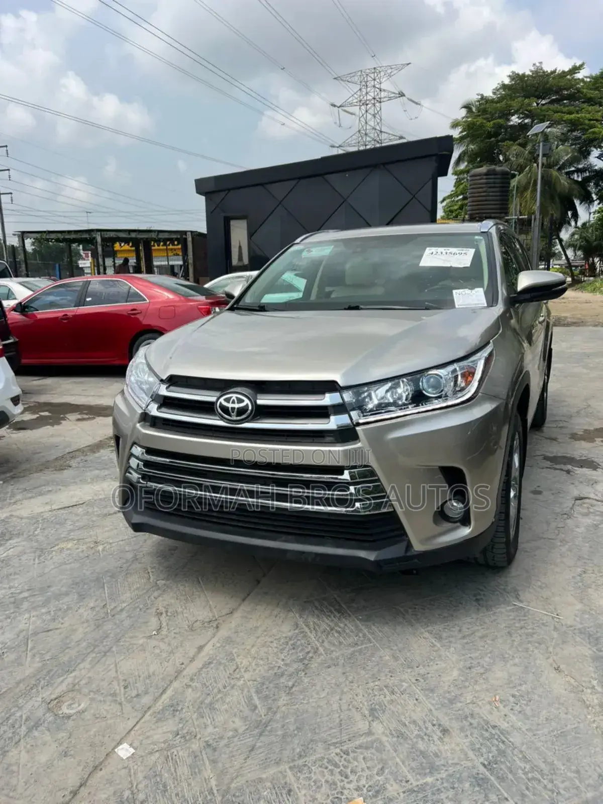 Toyota Highlander Limited Platinum 4dr SUV AWD (3.5L 6cyl 6A) 2014 Gold