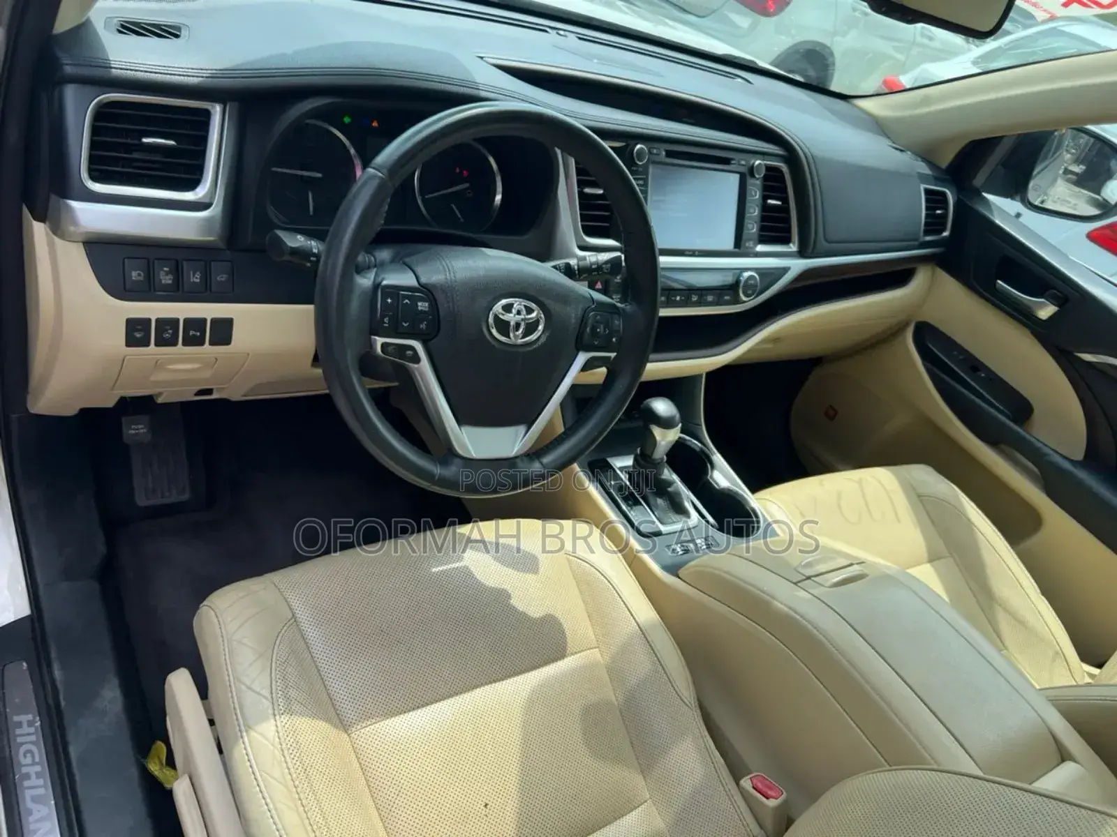 Toyota Highlander Limited Platinum 4dr SUV AWD (3.5L 6cyl 6A) 2014 Gold