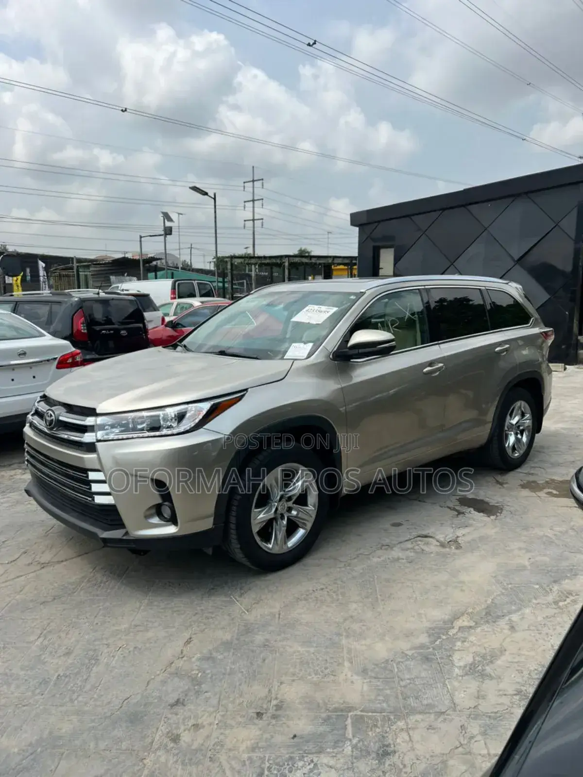 Toyota Highlander Limited Platinum 4dr SUV AWD (3.5L 6cyl 6A) 2014 Gold