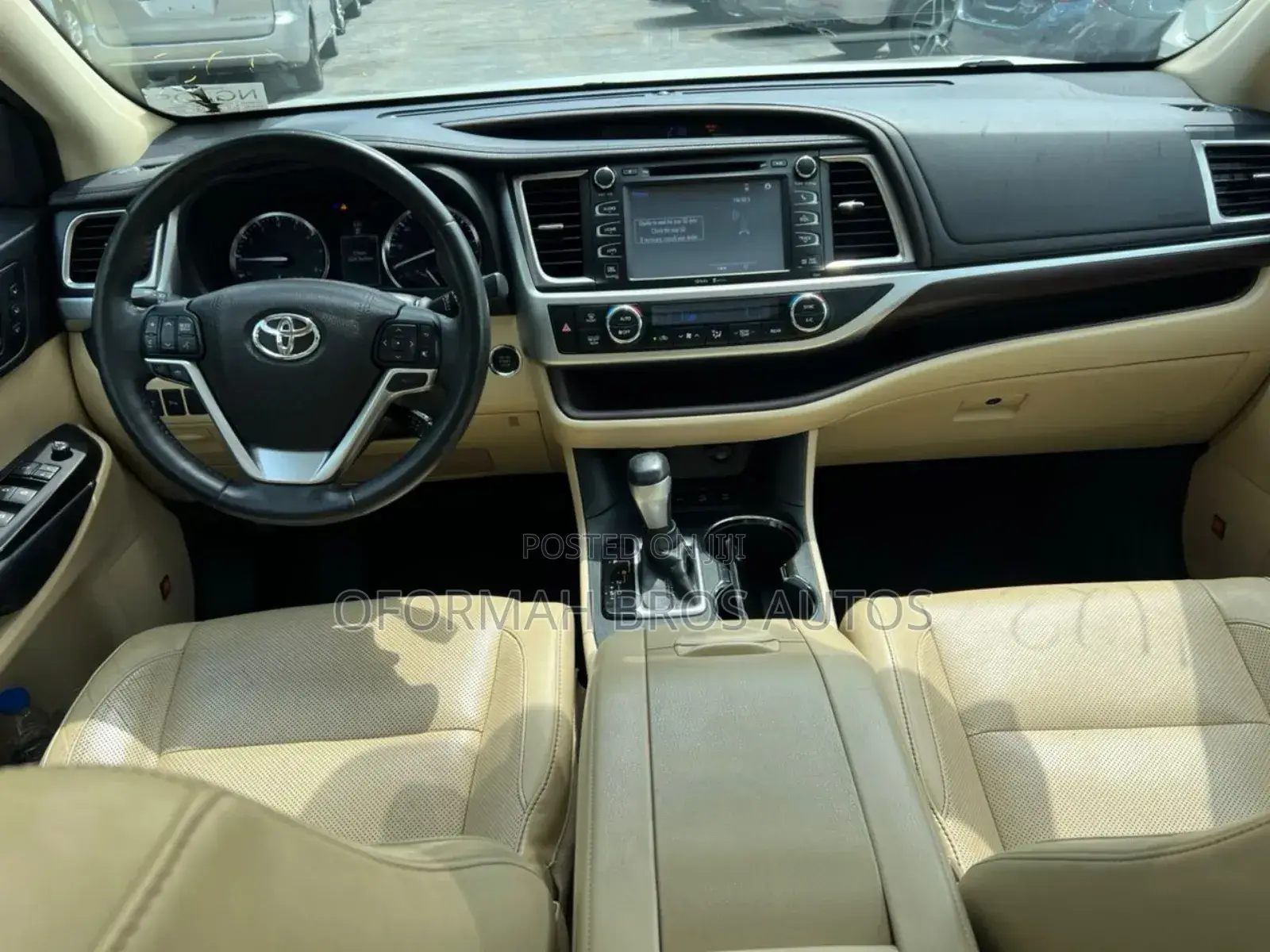 Toyota Highlander Limited Platinum 4dr SUV AWD (3.5L 6cyl 6A) 2014 Gold