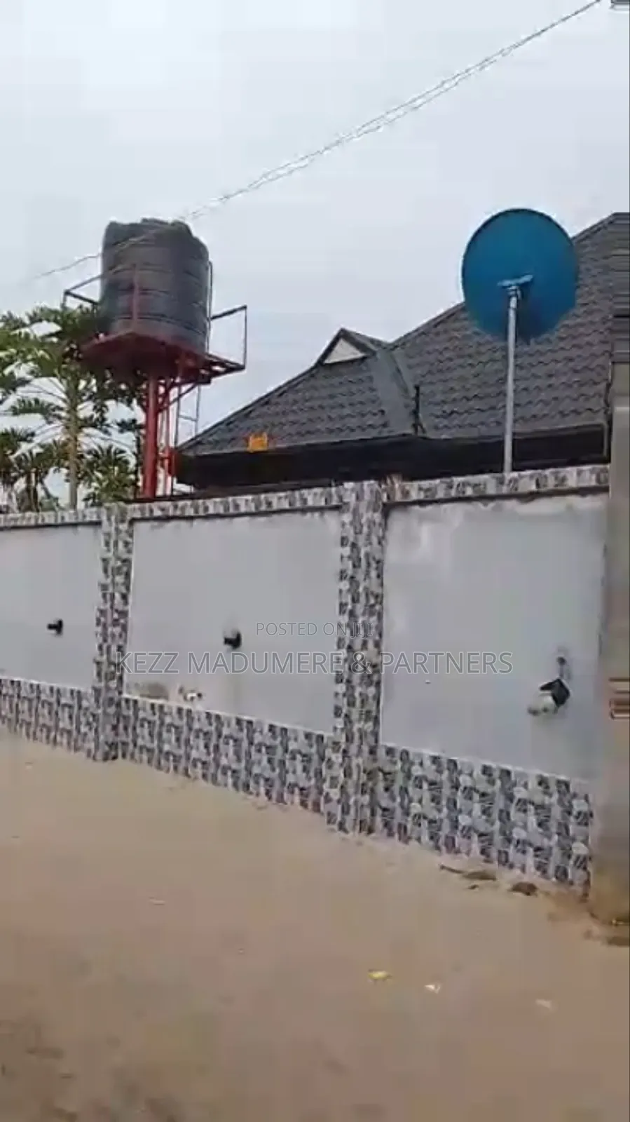 5bdrm Block of Flats in Off Apu Road for sale