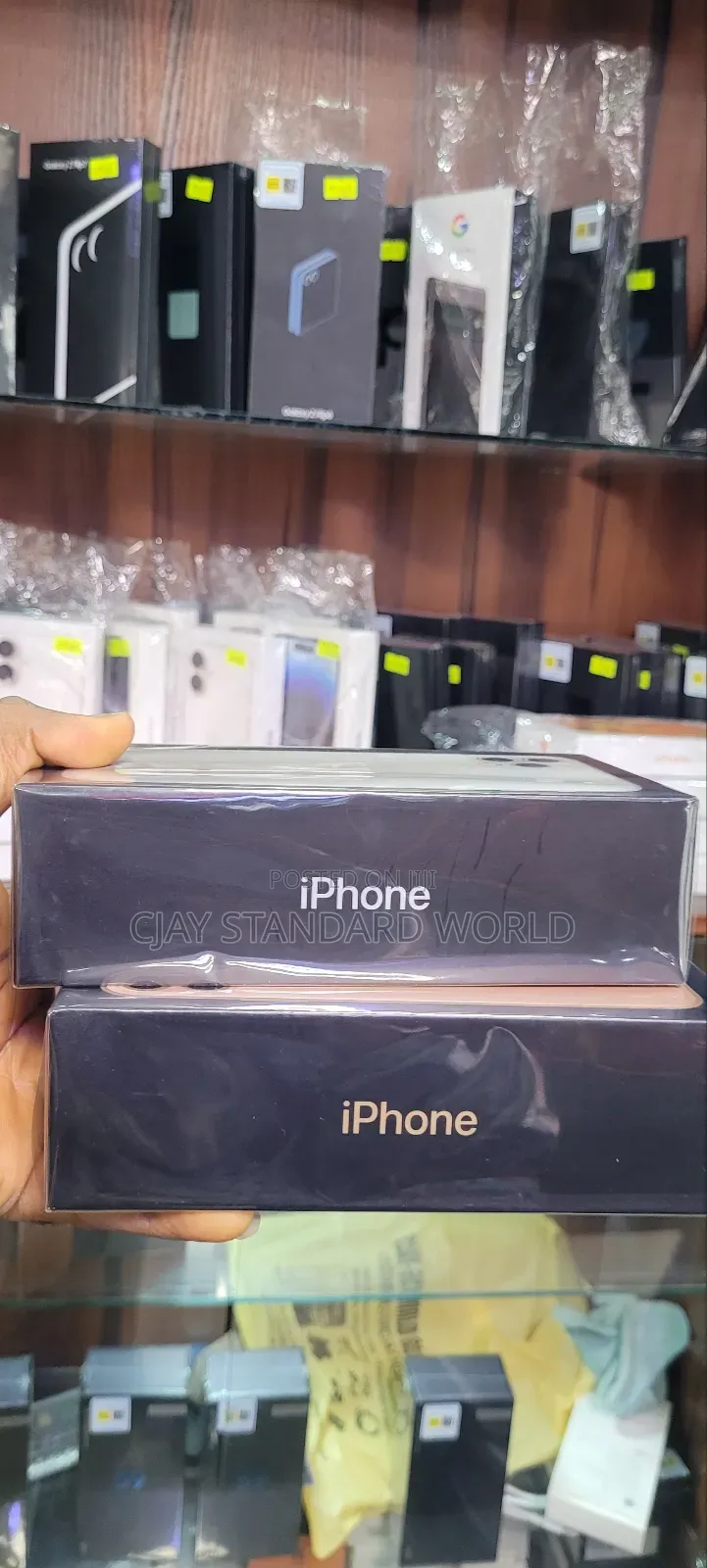New Apple iPhone 11 Pro Max 256 GB Gold