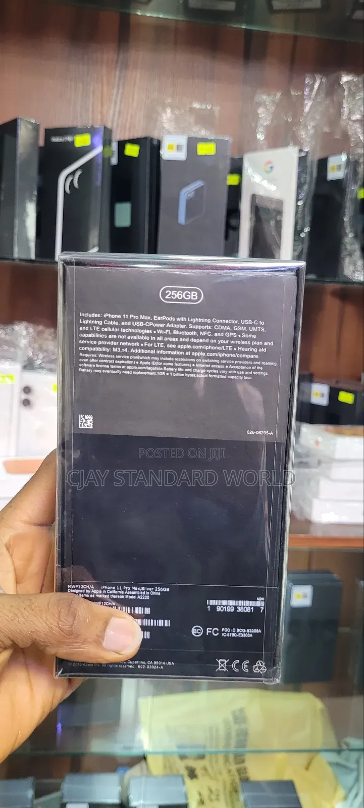 New Apple iPhone 11 Pro Max 256 GB Gold