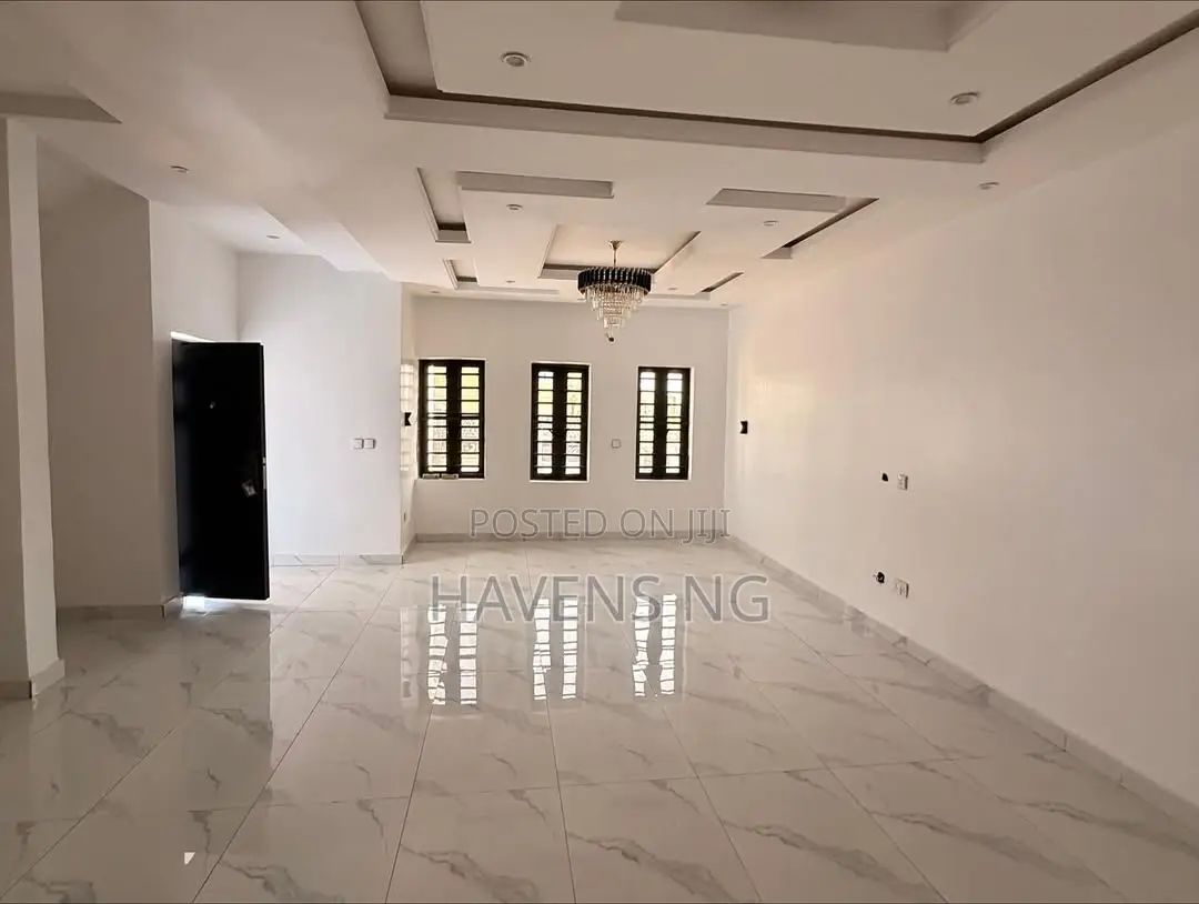 4bdrm Duplex in FHA for sale