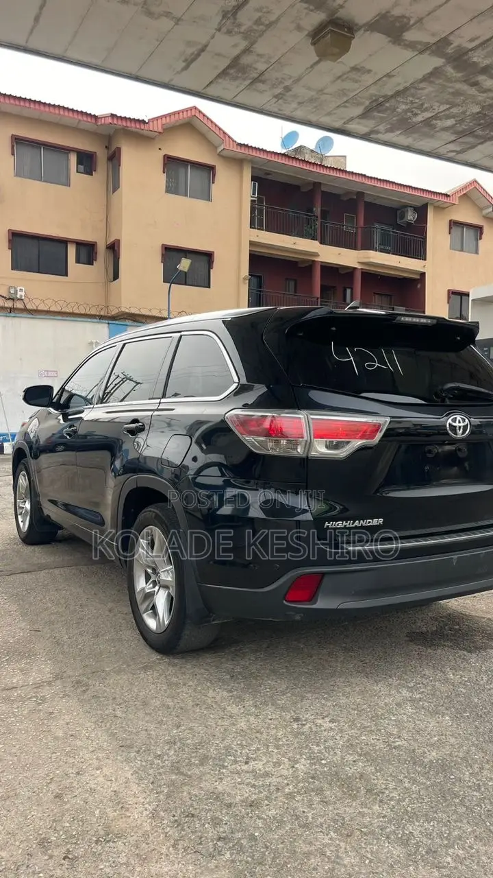 Toyota Highlander Limited Platinum 4x4 V6 (3.5L 6cyl 8A) 2017 Black