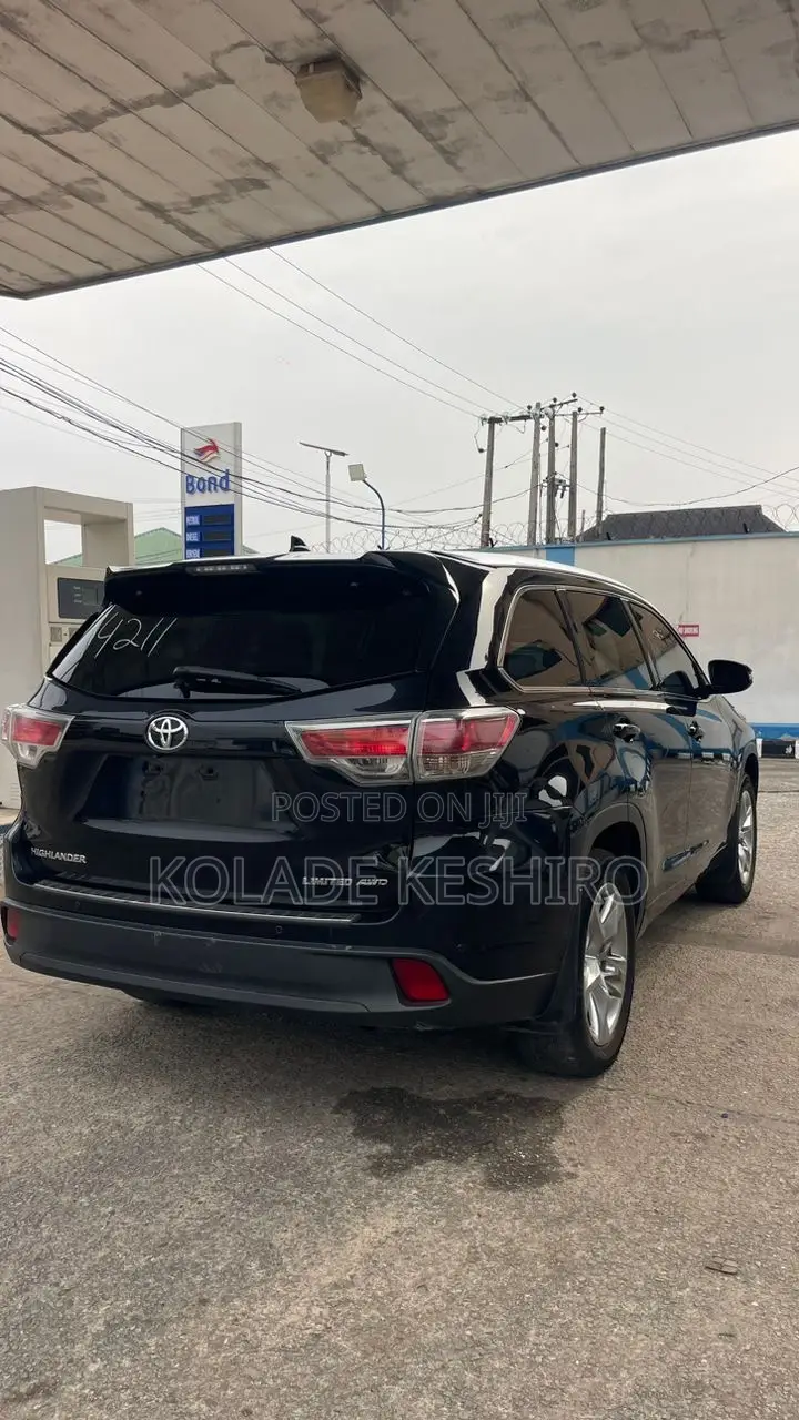 Toyota Highlander Limited Platinum 4x4 V6 (3.5L 6cyl 8A) 2017 Black