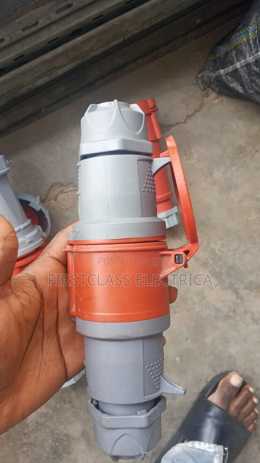 32a 5pin Original Industrial Socket