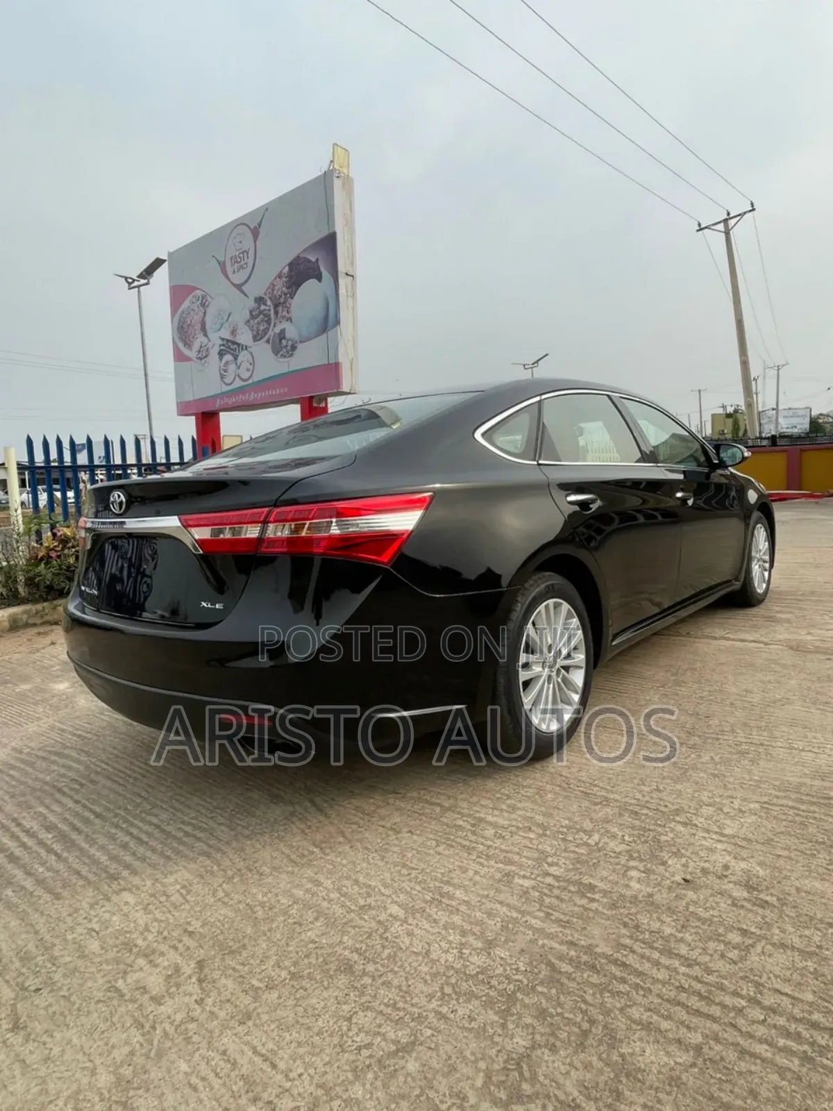 Toyota Avalon XLE 4dr Sedan (3.5L 6cyl 6A) 2014 Black